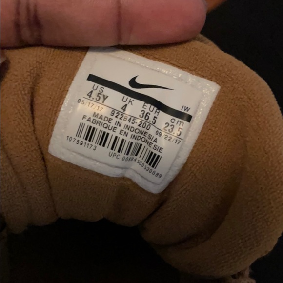 Nike Air More Uptempo (Grade School) - Picture 4 of 4